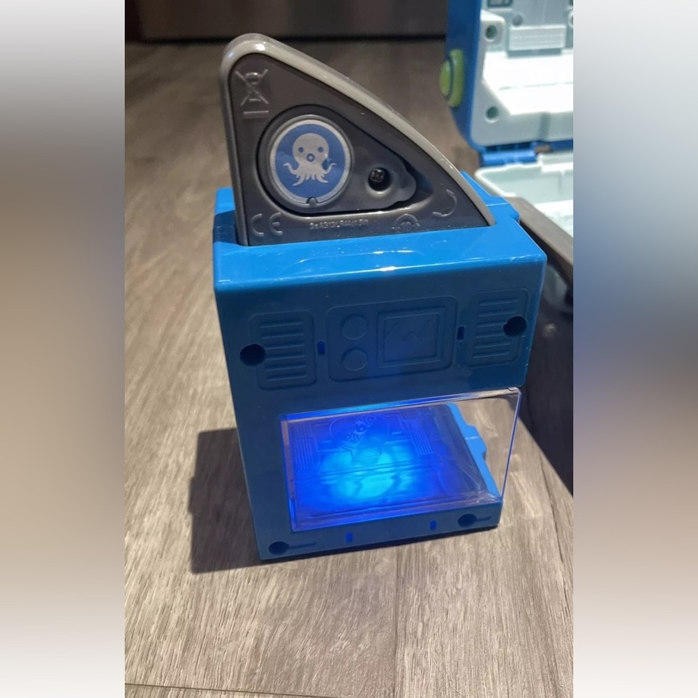 OCTONAUTS Gup W Rescue Reef Playset Working Lights & Rescue Tank Year 2018 - Picture 6 of 15